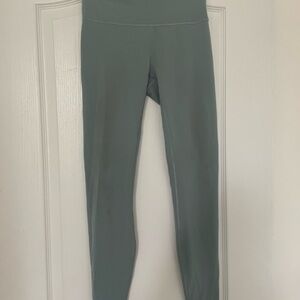 lululemon size 6 Sage Wunder Train Leggings